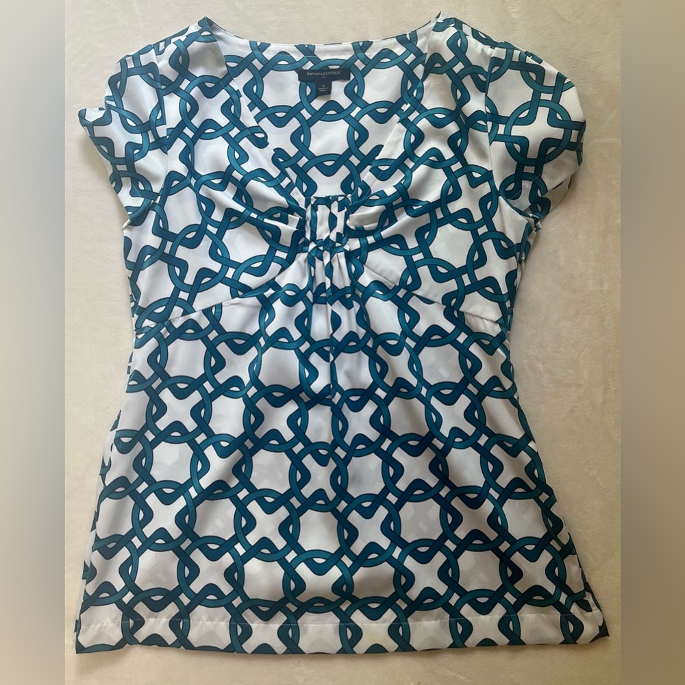 Banana Republic Women White & Blue V-Neck Cap Sleeve Side Zip Blouse Top Size S